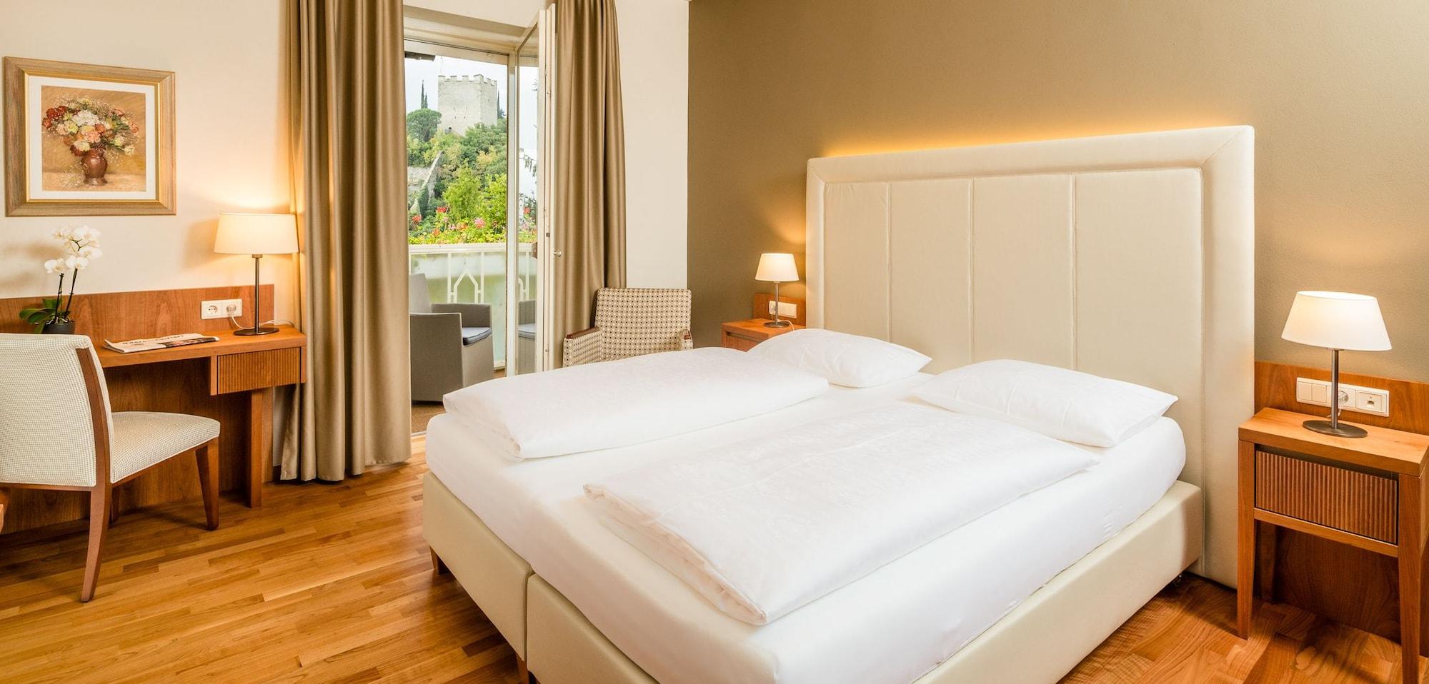 Hotel Palma Meran Buitenkant foto
