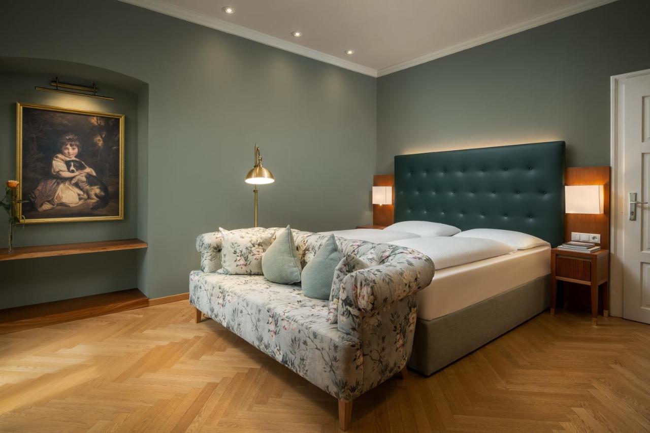 Hotel Palma Meran Buitenkant foto