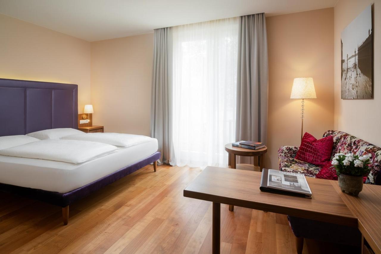 Hotel Palma Meran Buitenkant foto