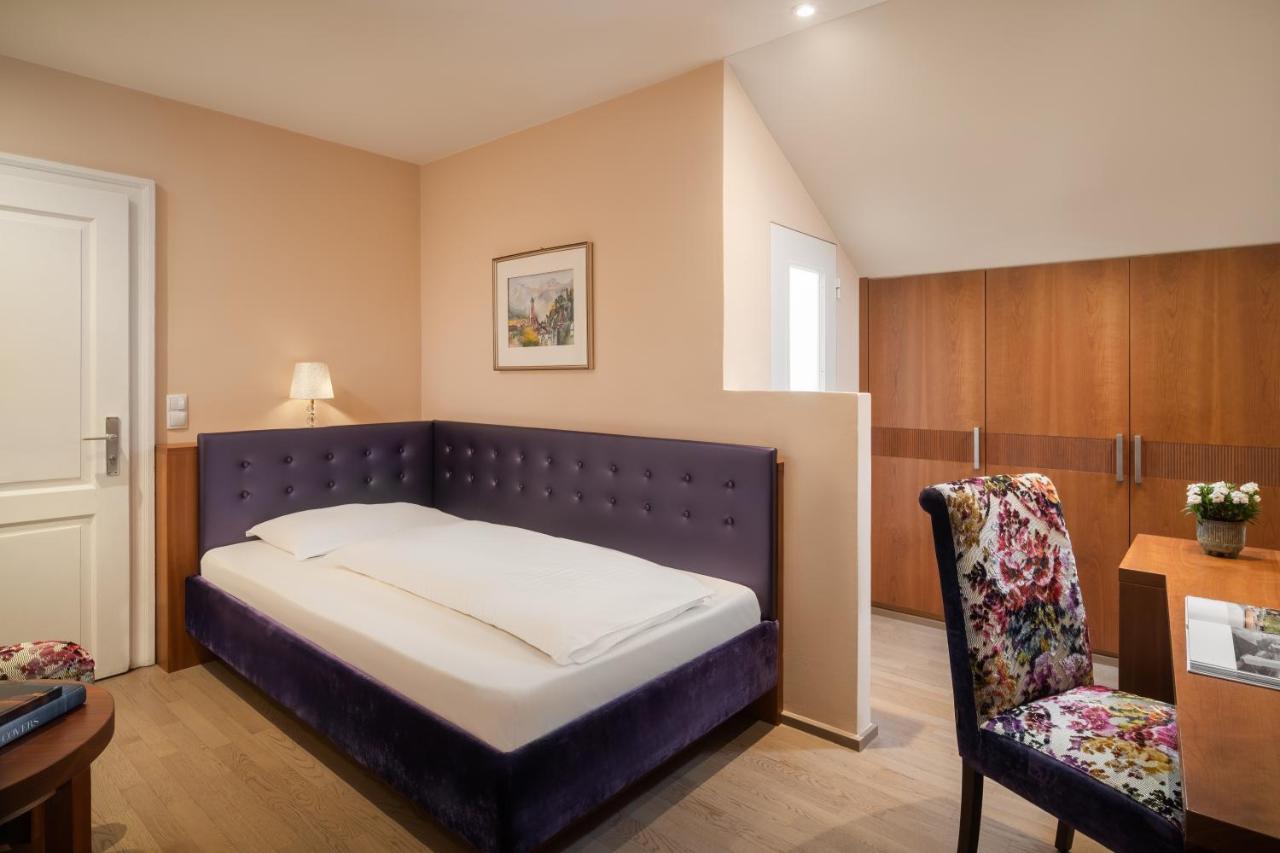 Hotel Palma Meran Buitenkant foto