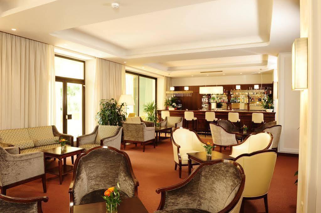 Hotel Palma Meran Buitenkant foto